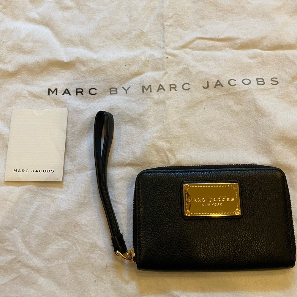 Marc Jacobs Black Wallet with Wristlet Attachment